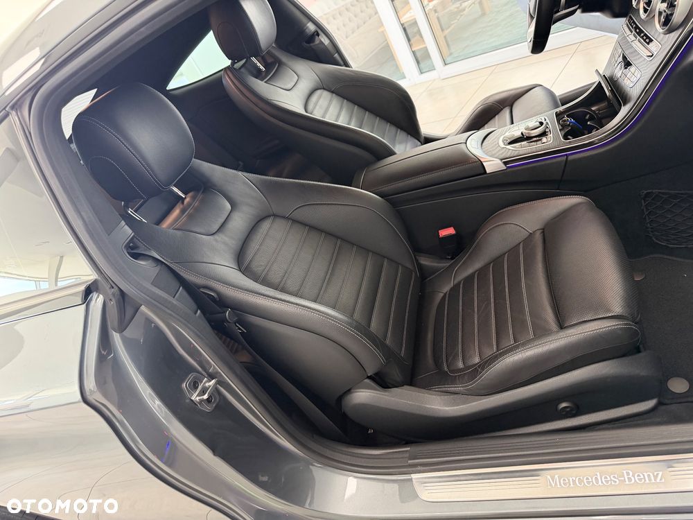 Mercedes-Benz Klasa C 300 9G-TRONIC AMG Line - 32