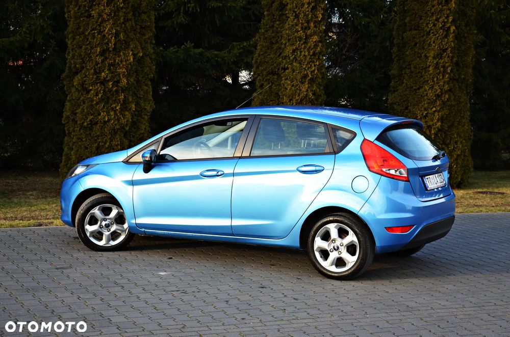 Ford Fiesta 1.25 Ghia - 19