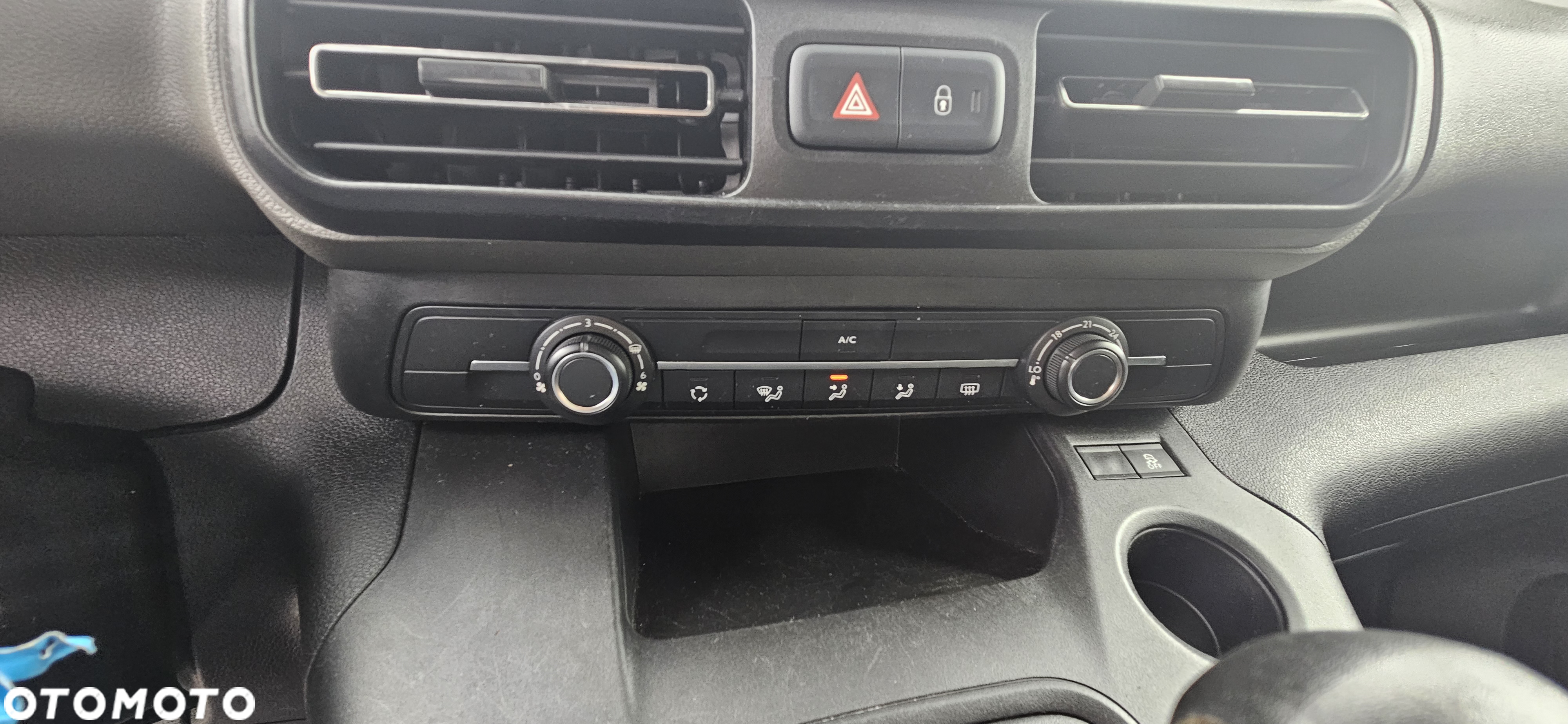 Peugeot Rifter 1.5 BlueHDI Active - 19