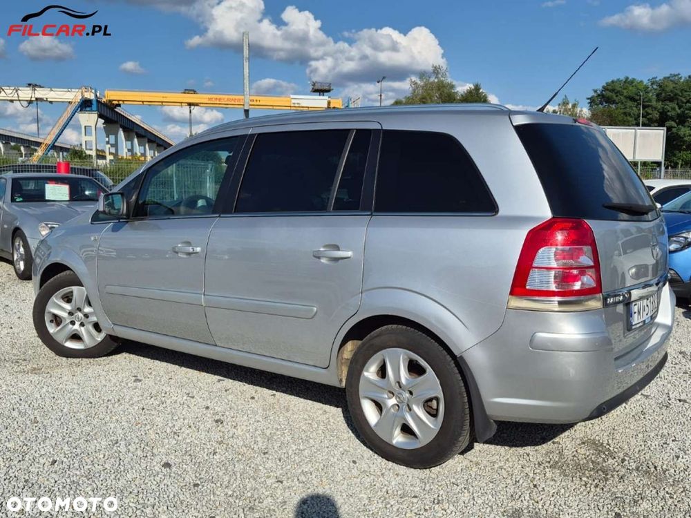 Opel Zafira - 18
