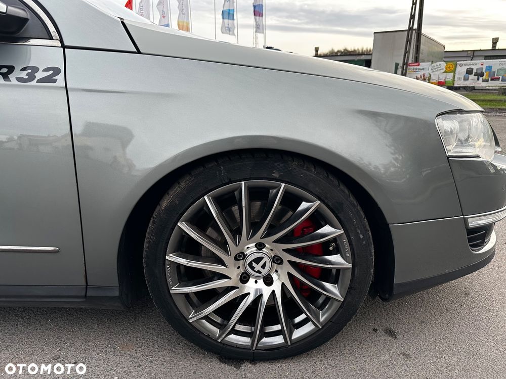 Volkswagen Passat Variant 3.2 V6 FSI 4Mot Highline DSG - 14