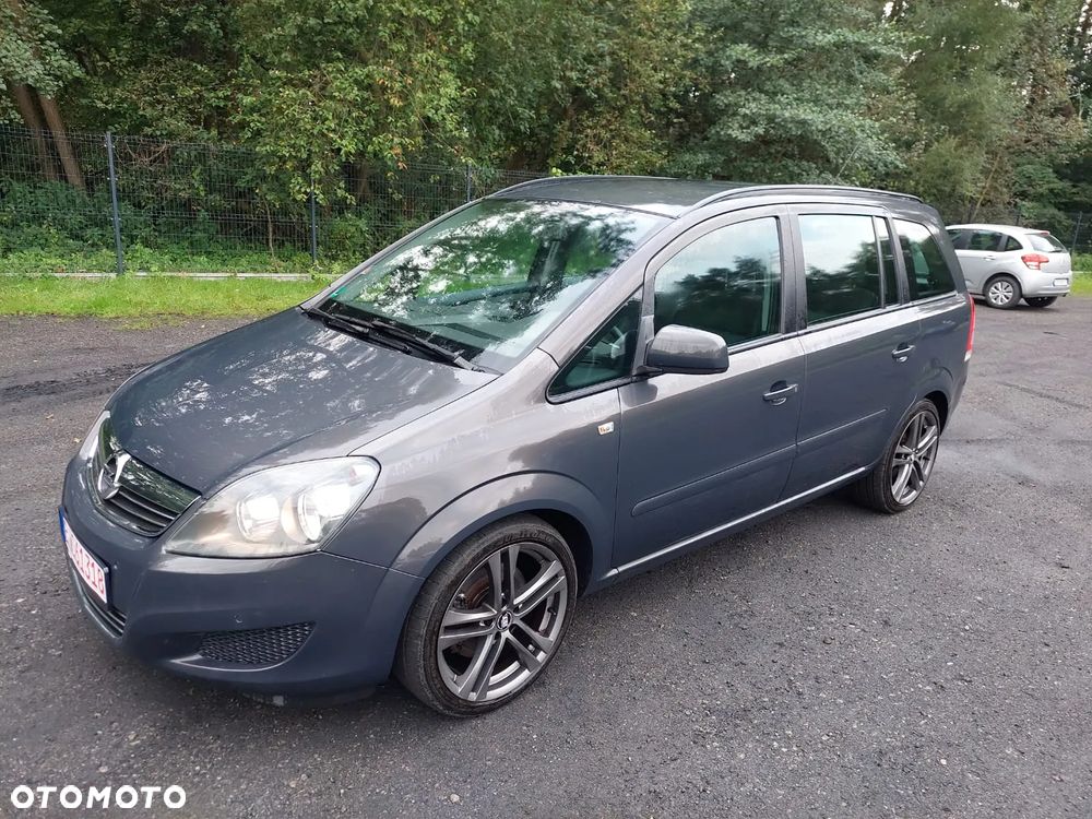 Opel Zafira - 1