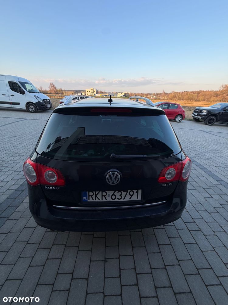 Volkswagen Passat - 2