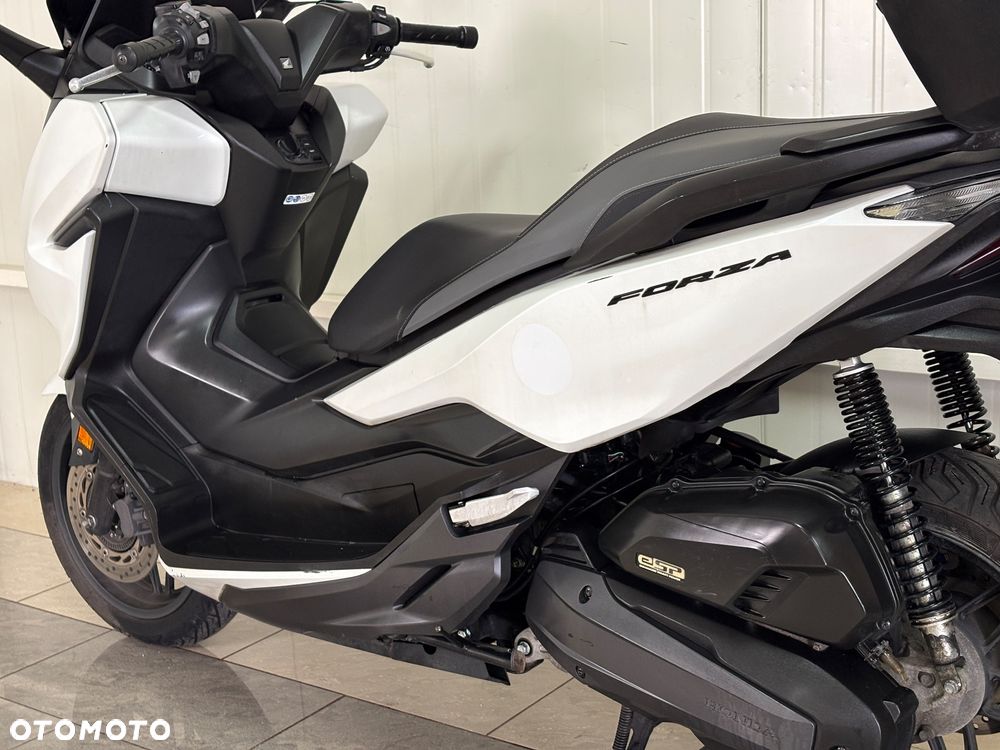 Honda NSS - 13