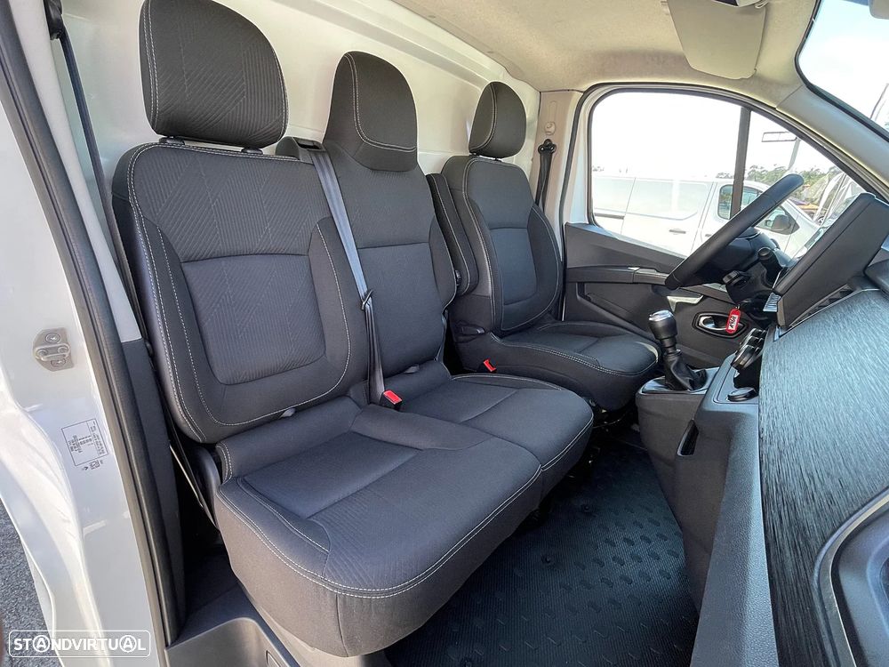 Renault Trafic 2.0 dCi Longa IVA Dedutível - 24