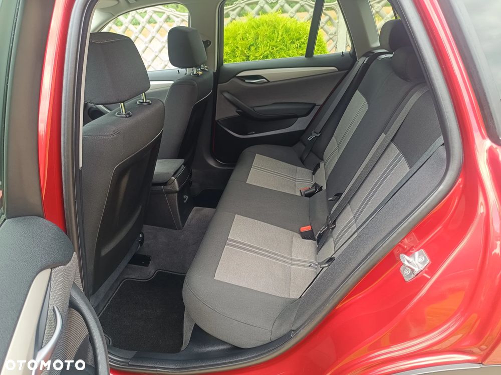 BMW X1 sDrive18i - 10
