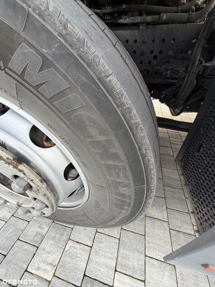 Mercedes-Benz 1845 ACTROS GIGA SPACE STANDARD SALONKA - 9