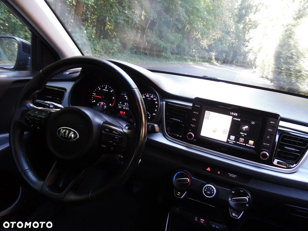 Kia Rio - 31