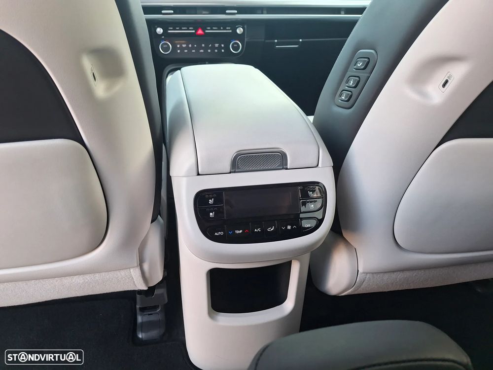 Hyundai Ioniq 9 110.3 kWh Calligraphy - 19