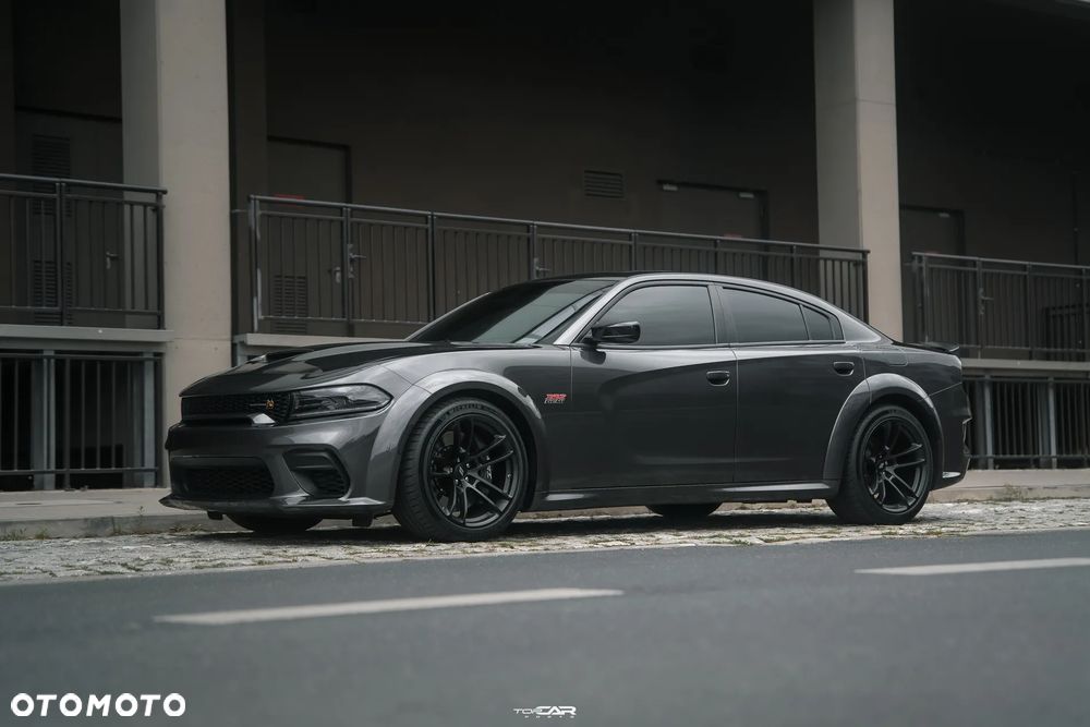 Dodge Charger 6.4 Scat Pack Widebody - 33