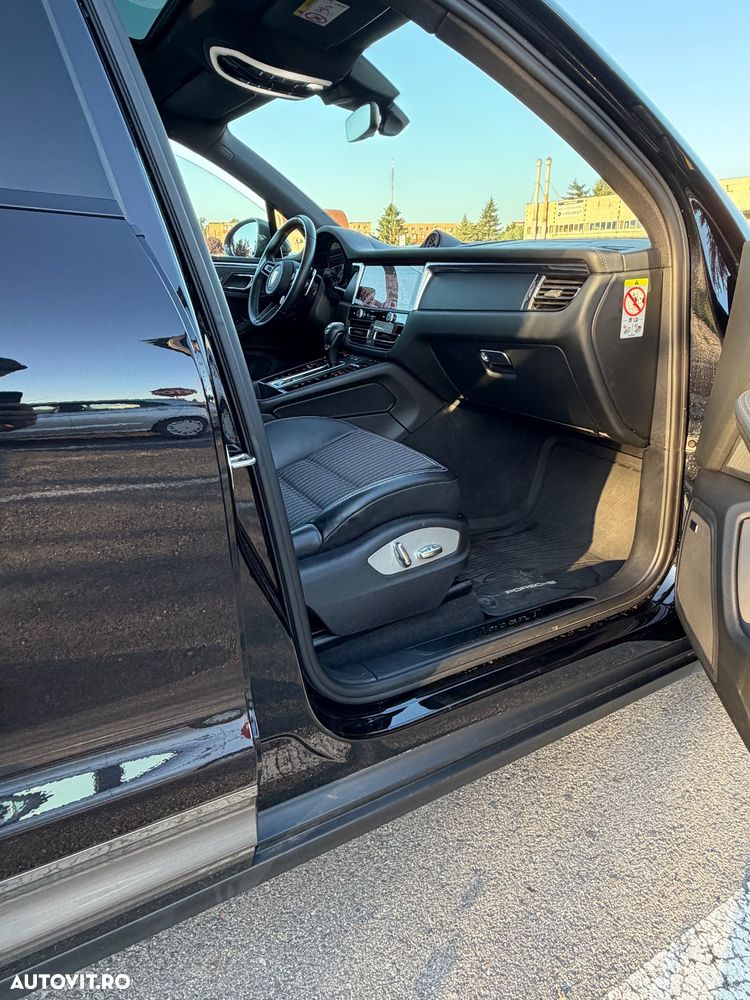 Porsche Macan T - 10