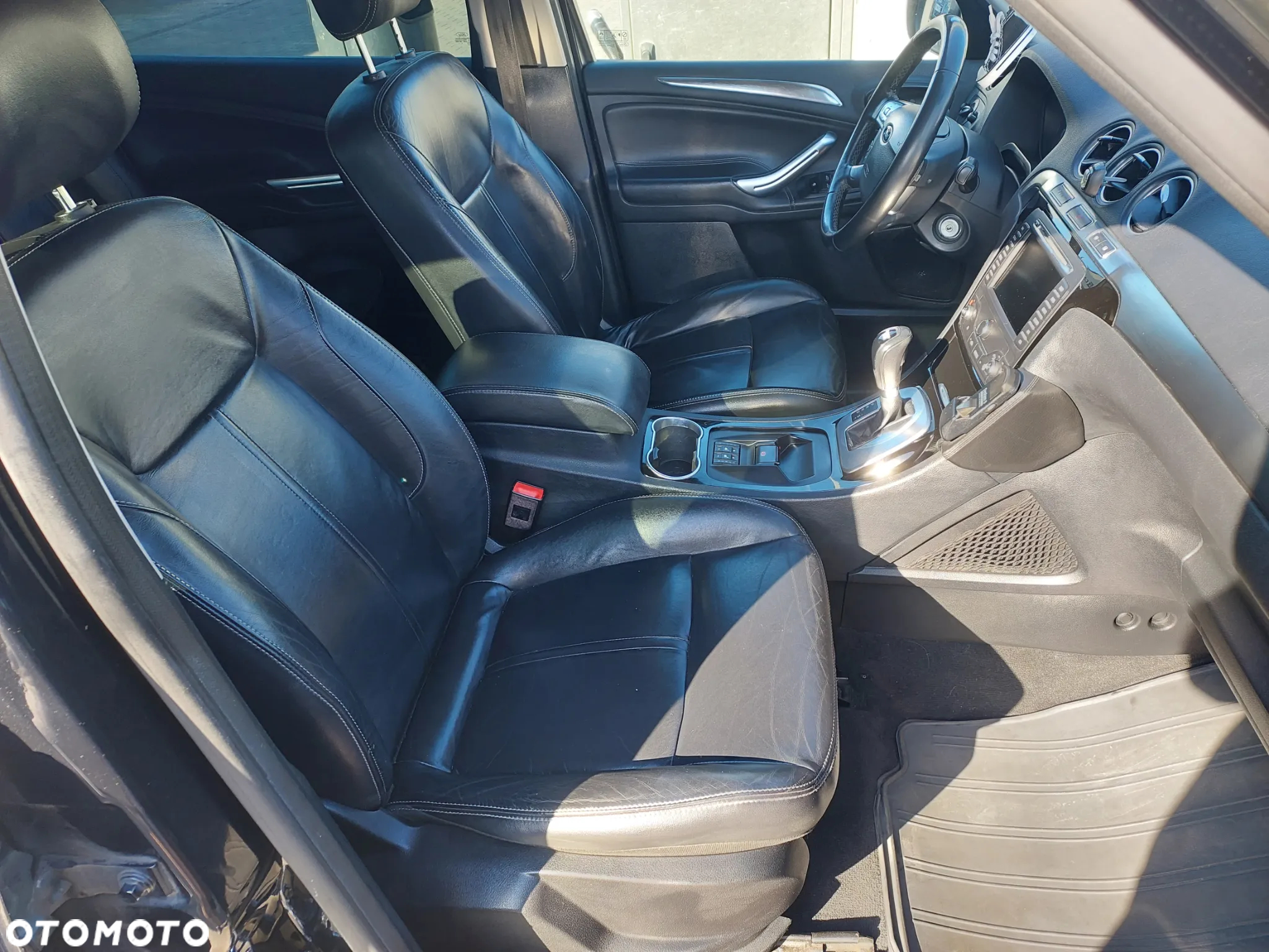 Ford S-Max 2.0 TDCi DPF Titanium - 4