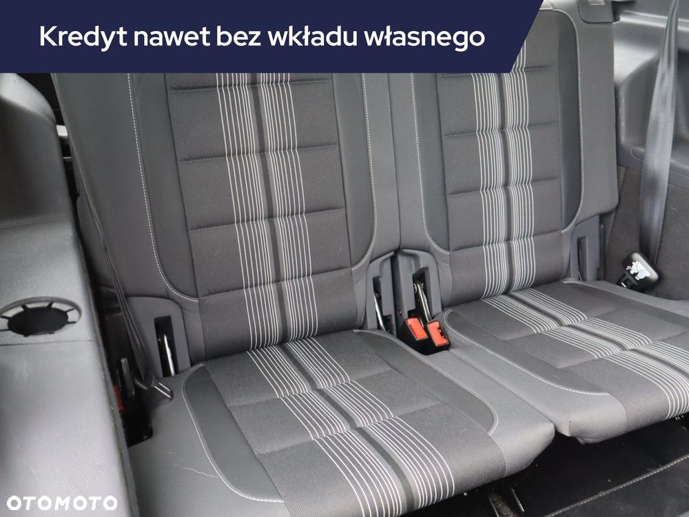 Volkswagen Touran - 23
