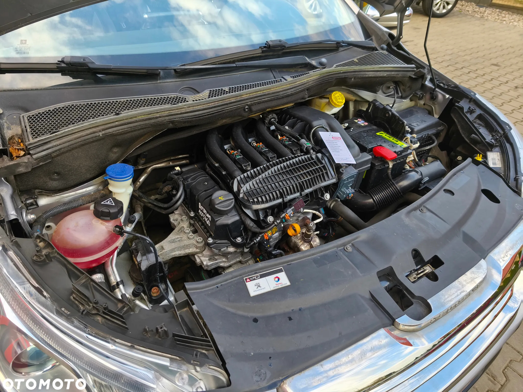 Peugeot 2008 1.2 VTi Allure - 23