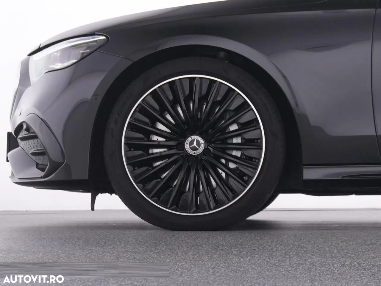 Mercedes-Benz E 220 d 4Matic 9G-TRONIC Edition AMG Line - 4