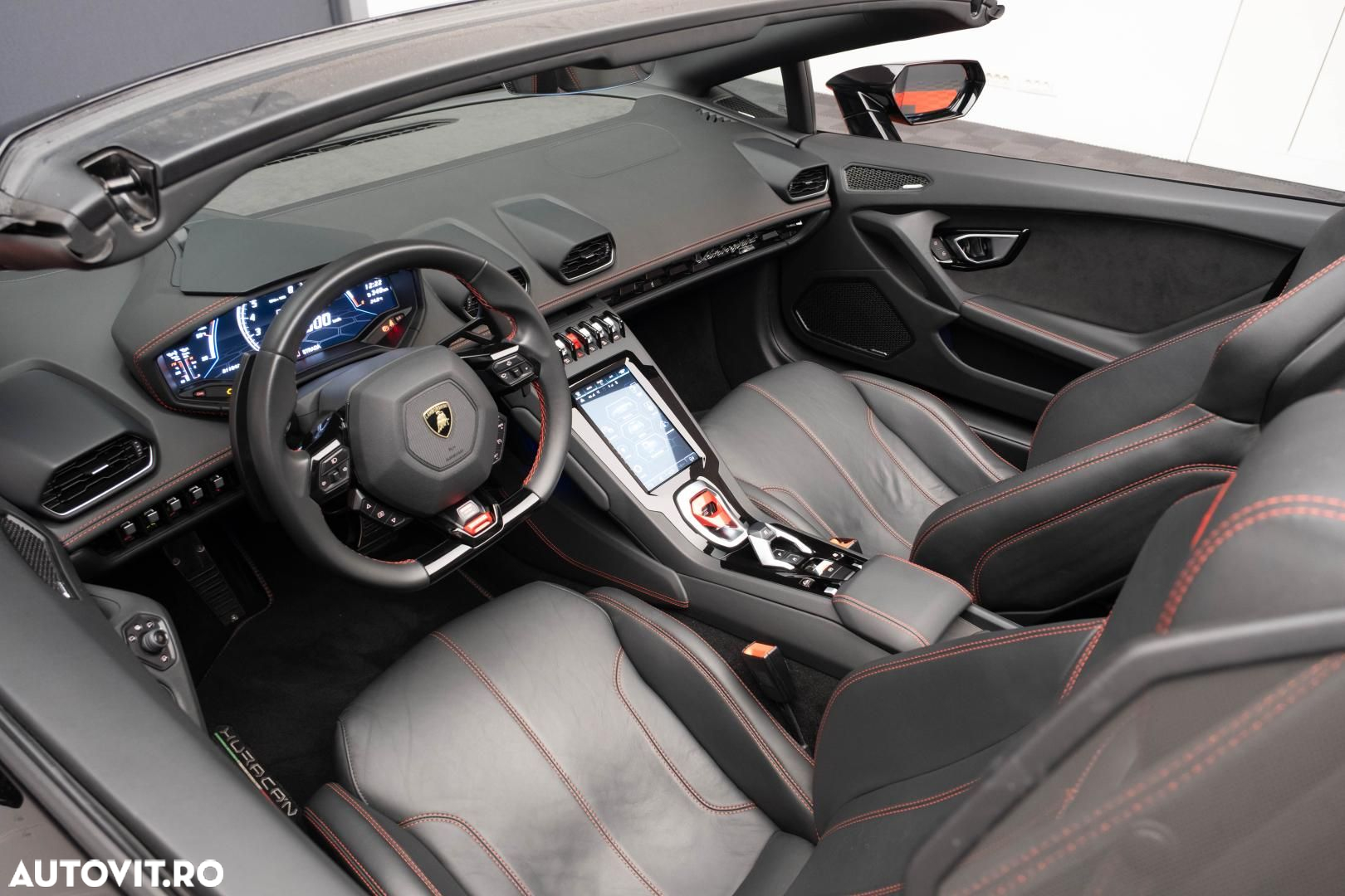 Lamborghini Huracan EVO Spyder - 25