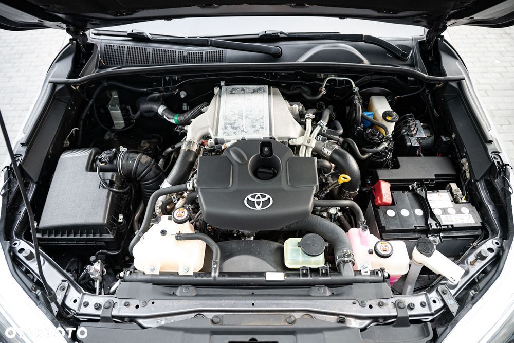 Toyota Hilux 2.4 D-4D Double Cab SR5 4x4 - 32