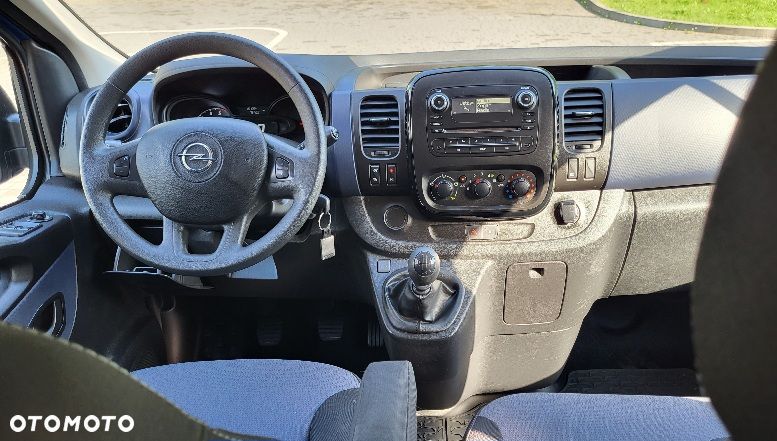 Opel Vivaro - 10