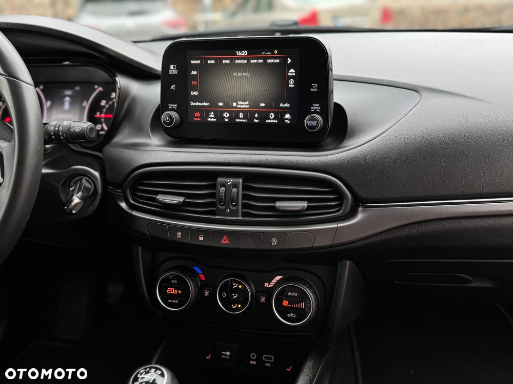 Fiat Tipo 1.4 T-Jet 16v S-Design - 16