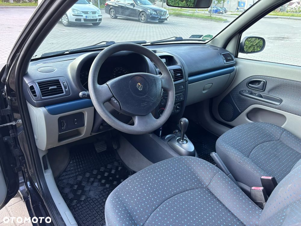 Renault Clio - 12