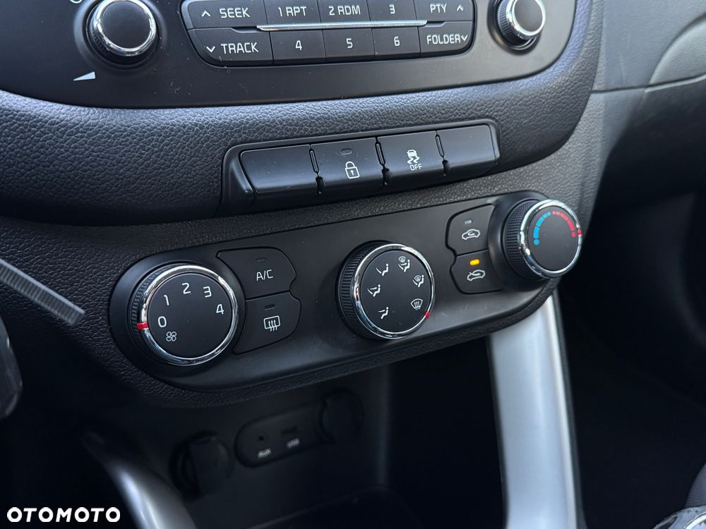 Kia Ceed 1.4 CVVT ISG Spirit - 19