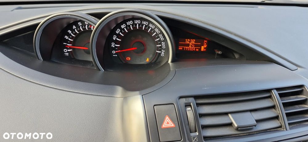 Toyota Verso 1.8 Premium 7os - 13