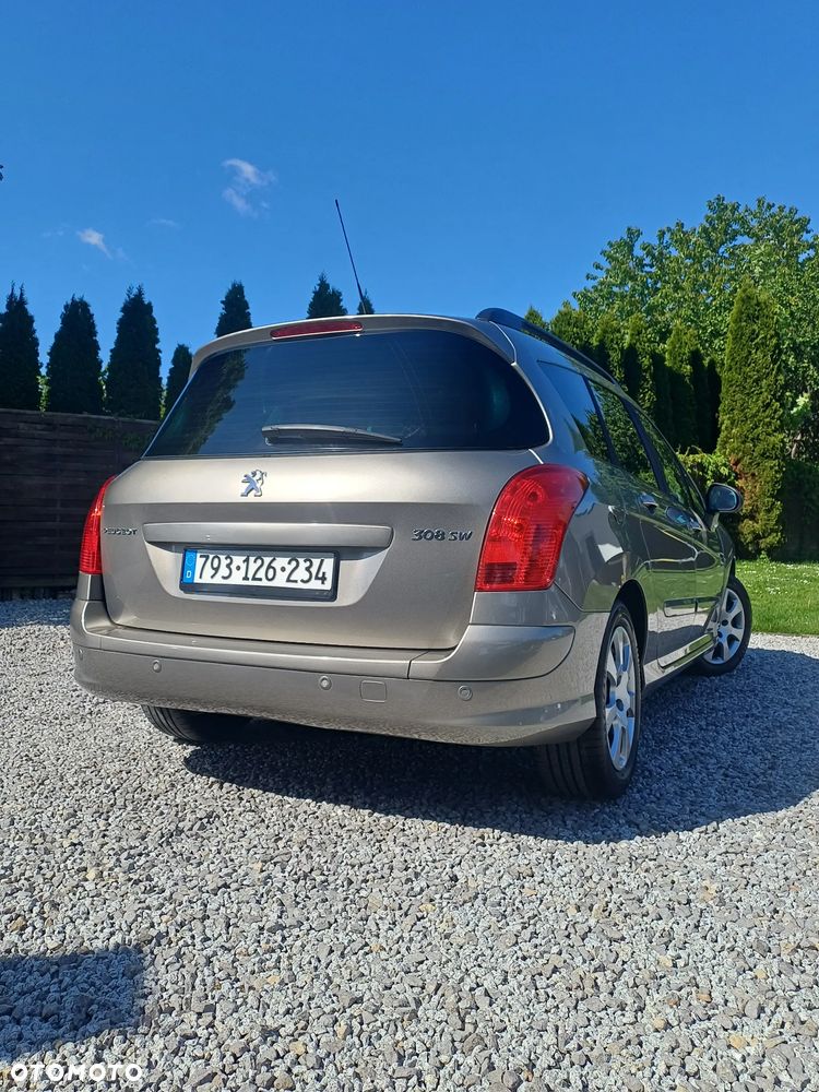 Peugeot 308 HDi FAP 150 Business Line Niveau 2 - 3