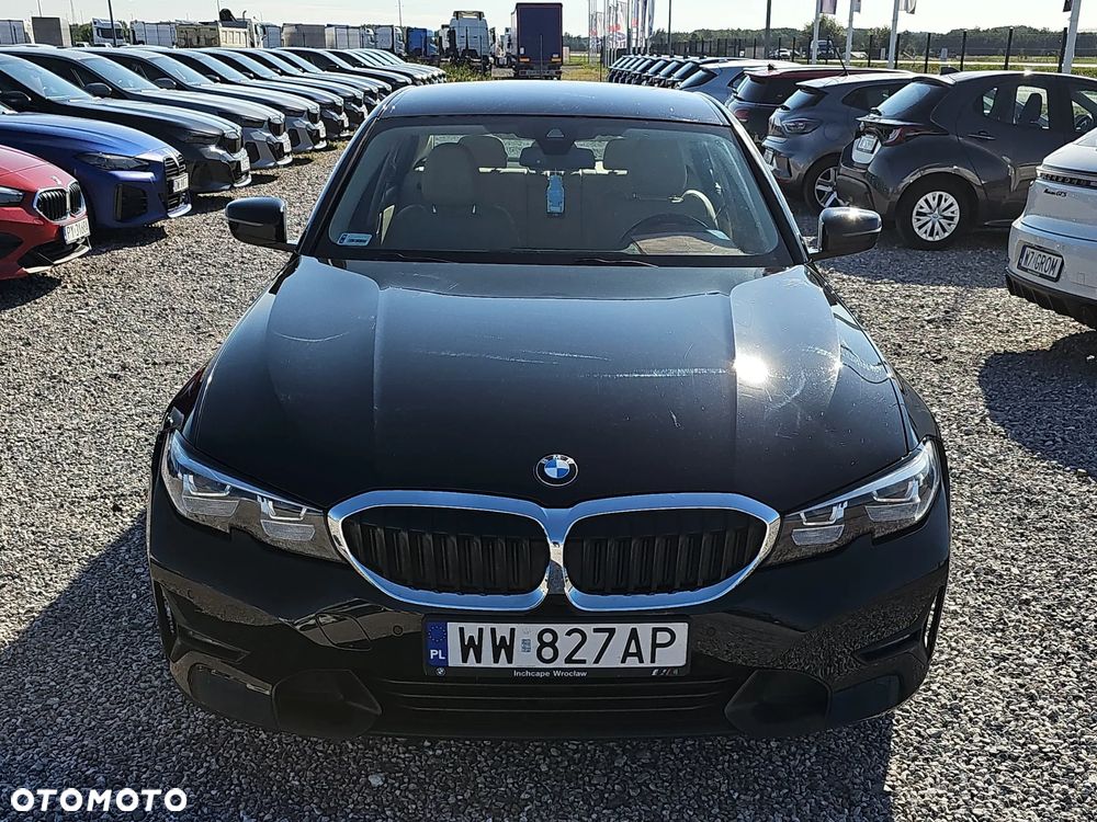 BMW Seria 3 330e Sport Line - 2