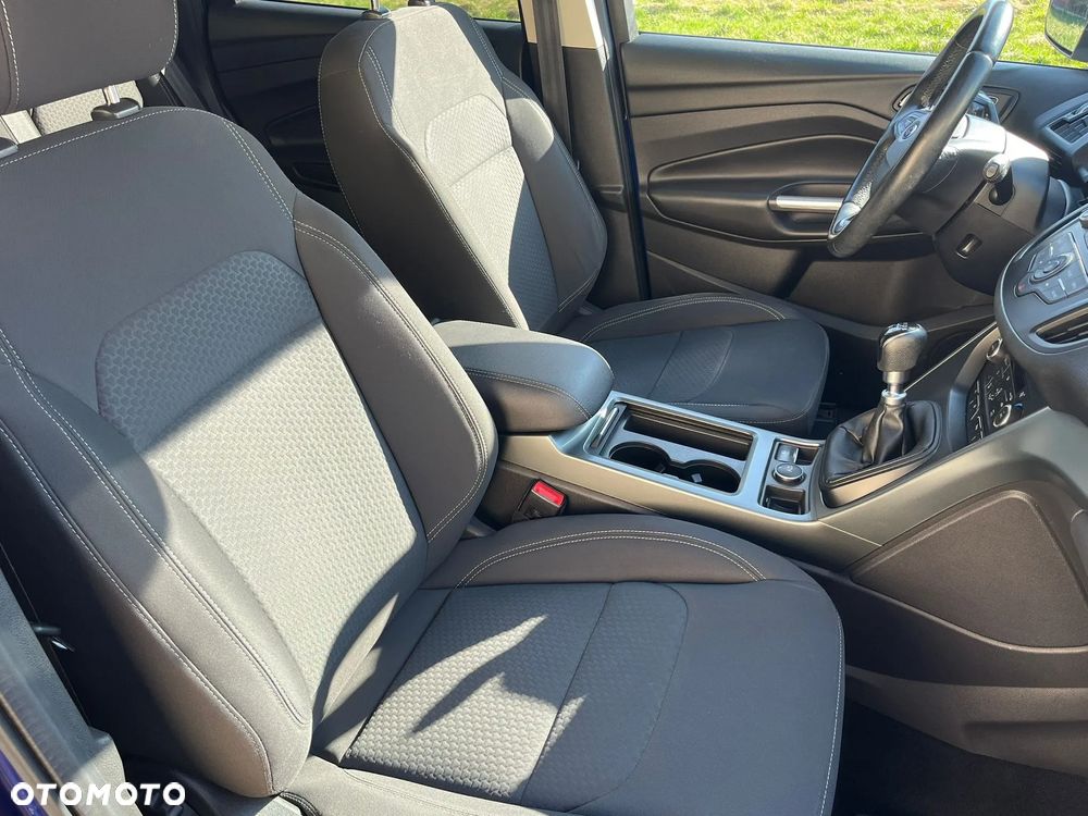 Ford Kuga - 13