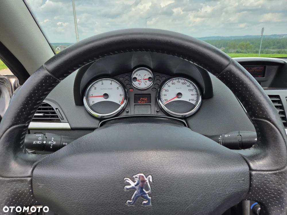 Peugeot 207 CC - 17