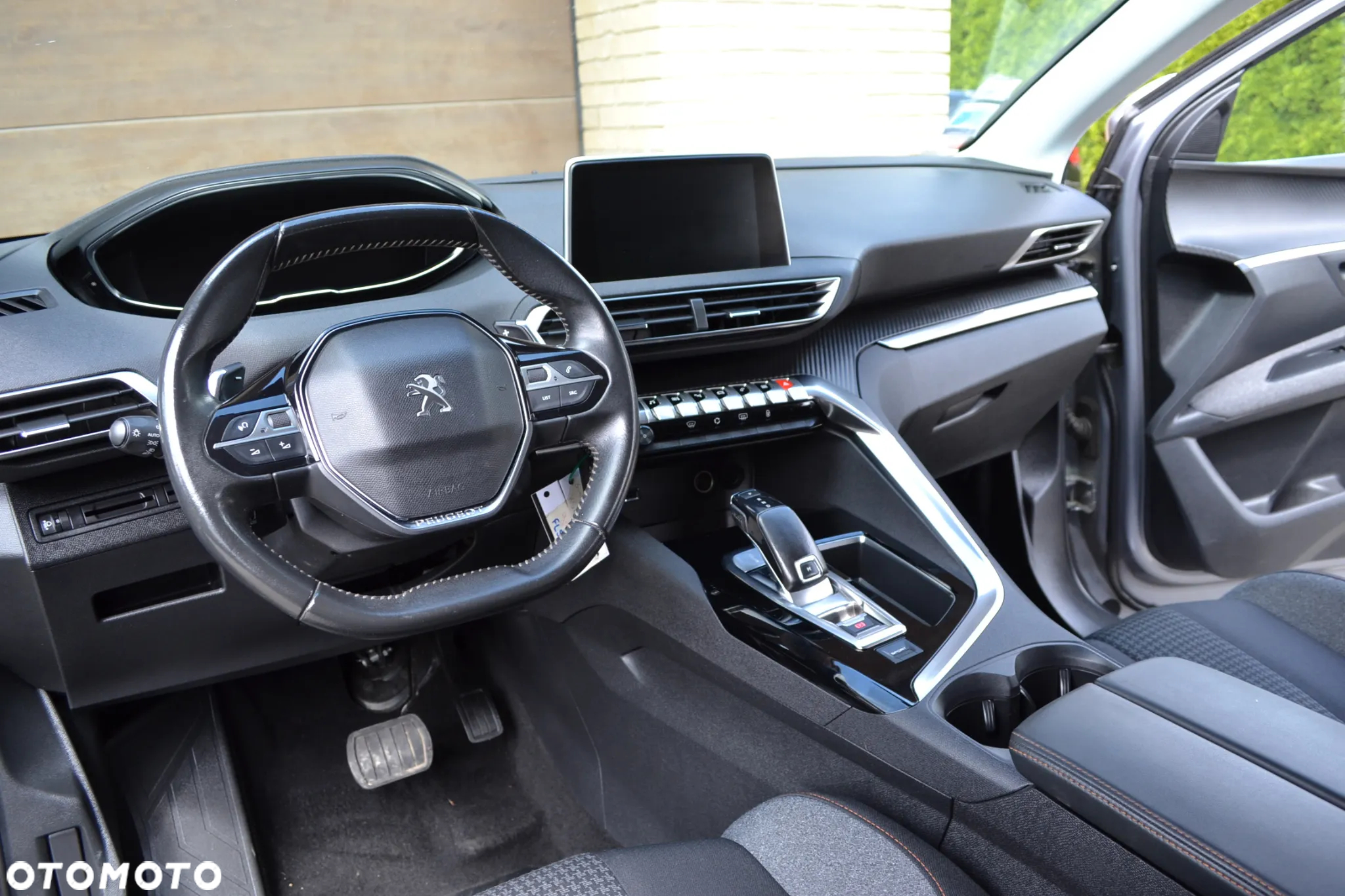 Peugeot 3008 1.2 PureTech GPF Active S&S EAT8 - 7