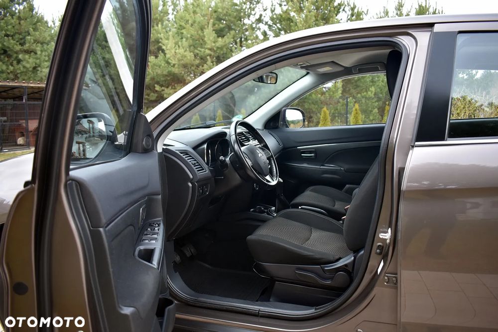 Mitsubishi ASX 1.6 2WD Plus - 24