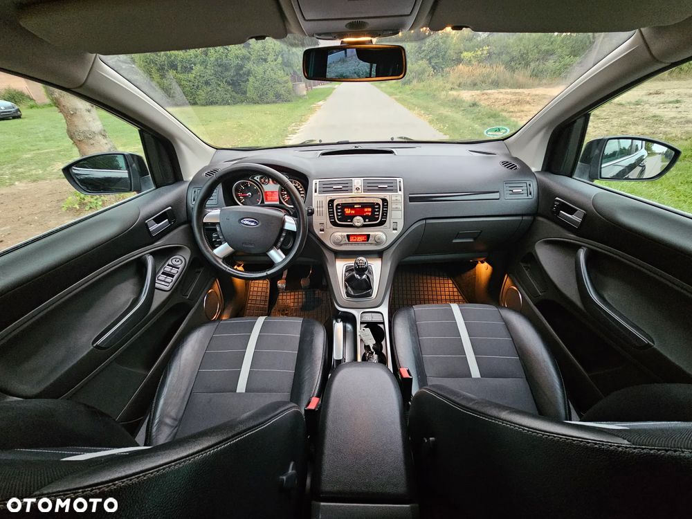 Ford Kuga 2.0 TDCi 4x4 Champions Edition - 6