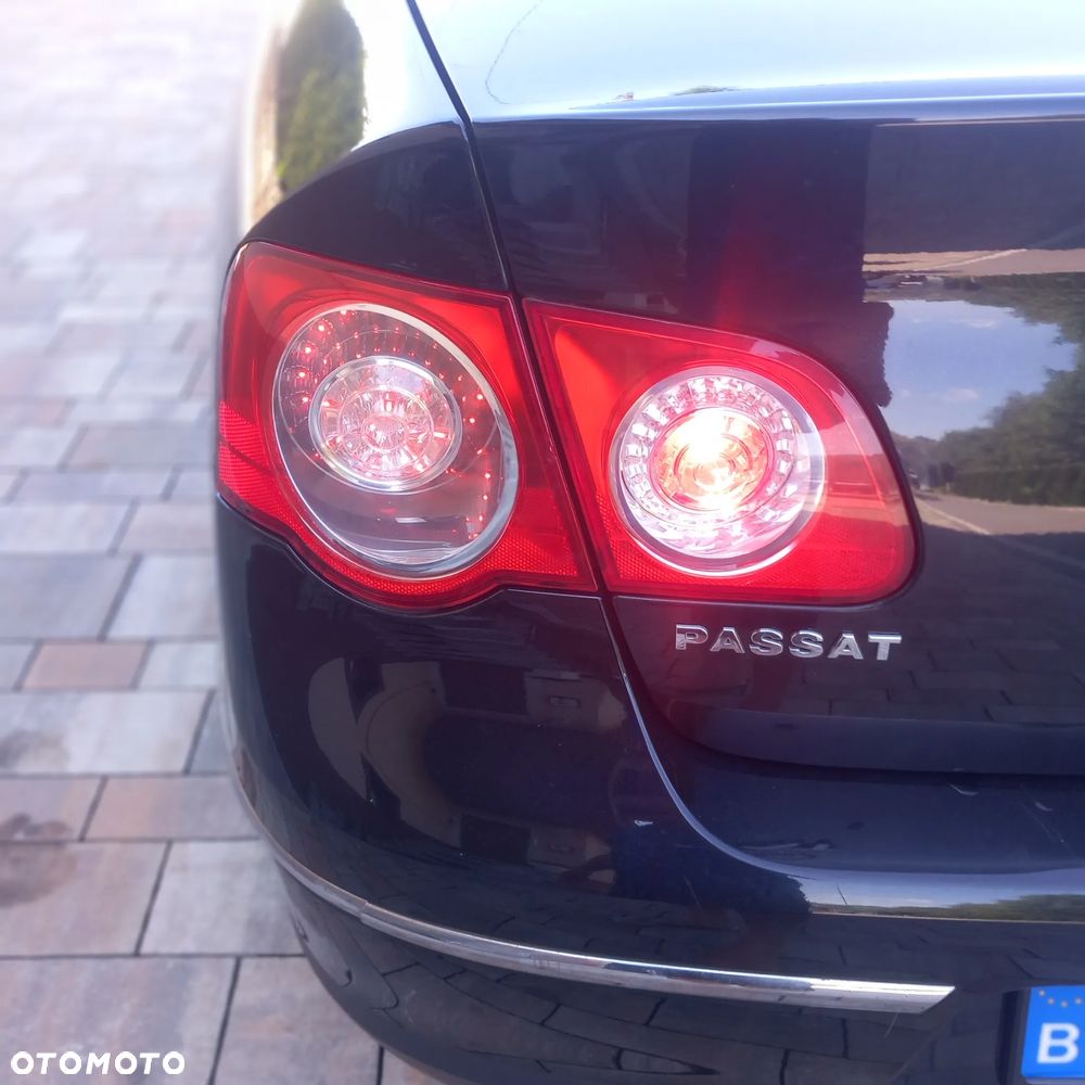 Volkswagen Passat 1.8 TSI R-Line Edition Plus - 8