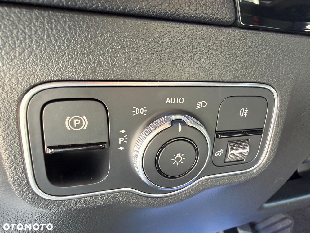 Mercedes-Benz Klasa B 180 d 7G-DCT - 20