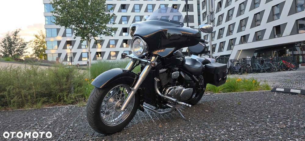 Suzuki Intruder - 3