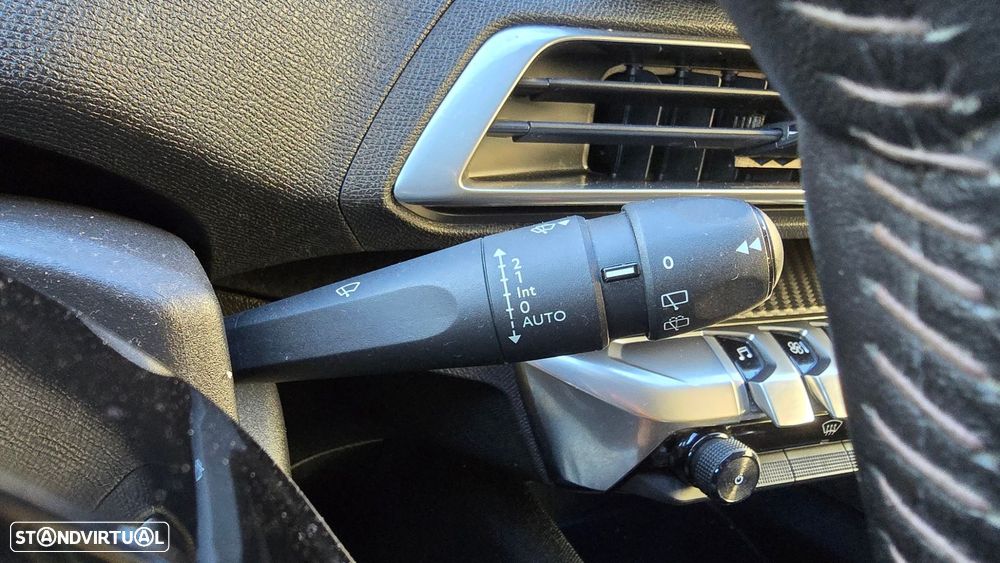 Peugeot 3008 1.5 BlueHDi Active - 16