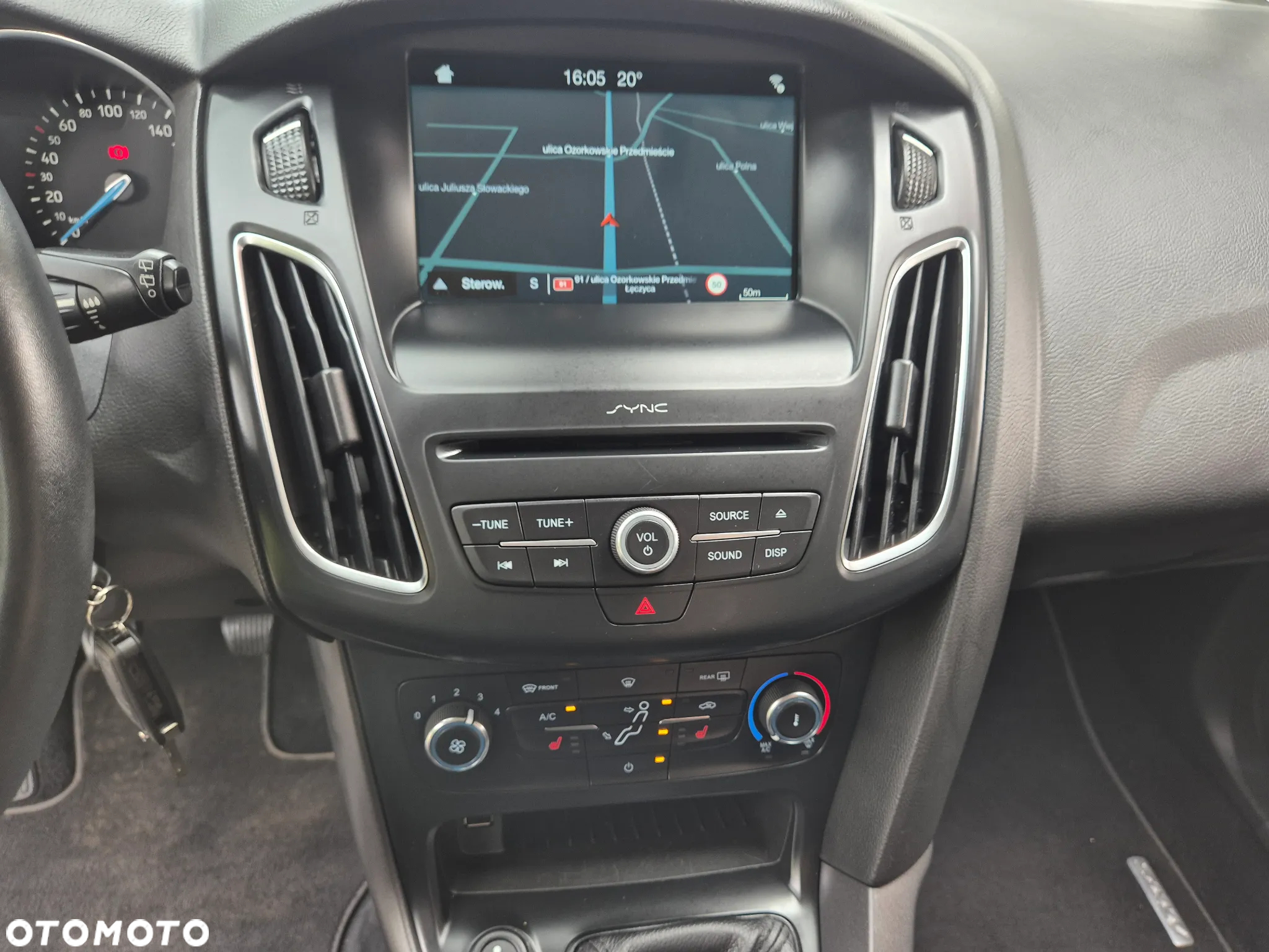 Ford Focus Turnier 1.0 EcoBoost Start-Stopp-System TITANIUM STYLE - 33
