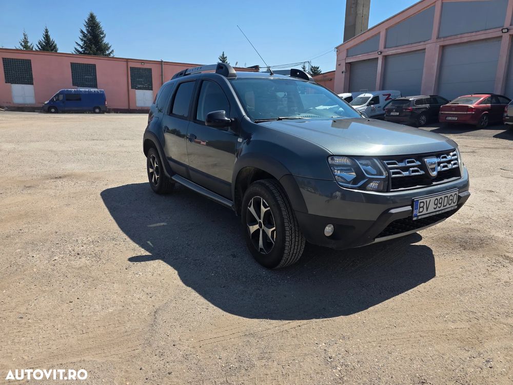 Dacia Duster dCi 110 FAP 4x2 Blackshadow - 10