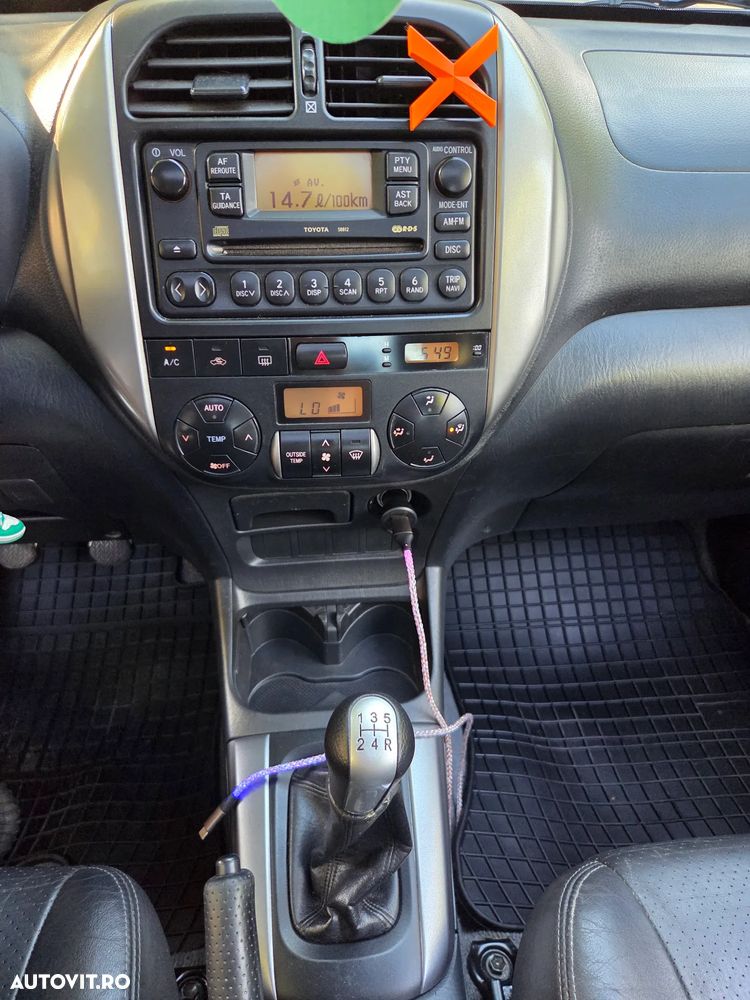 Toyota RAV4 2.0 VIP - 24