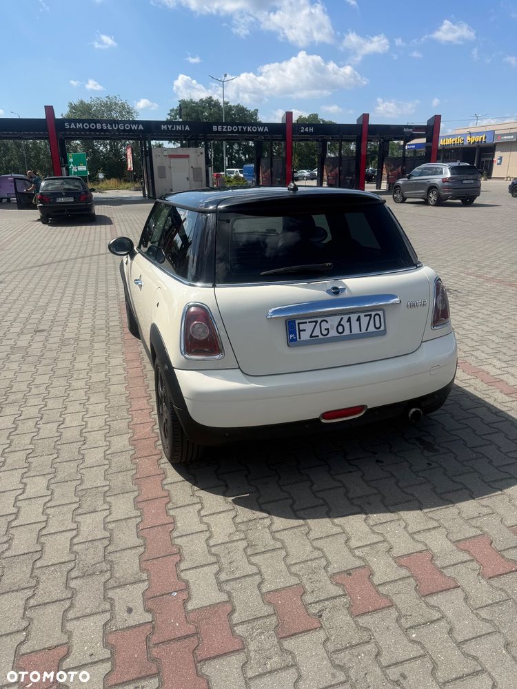 MINI Cooper Standard - 5