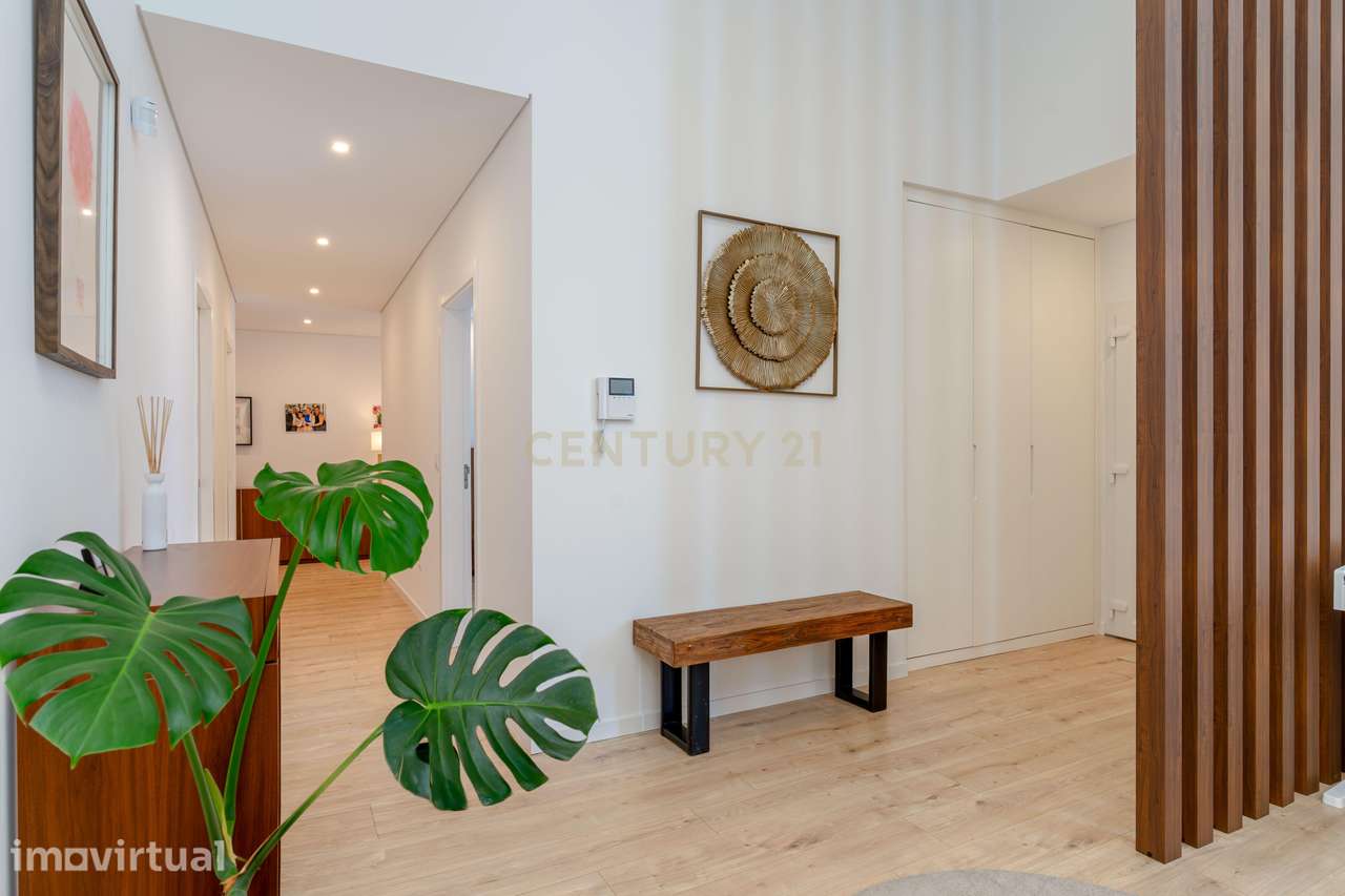 Moradia T4 Térrea de excelência com piscina e casa independente de 50m - Grande imagem: 3/60