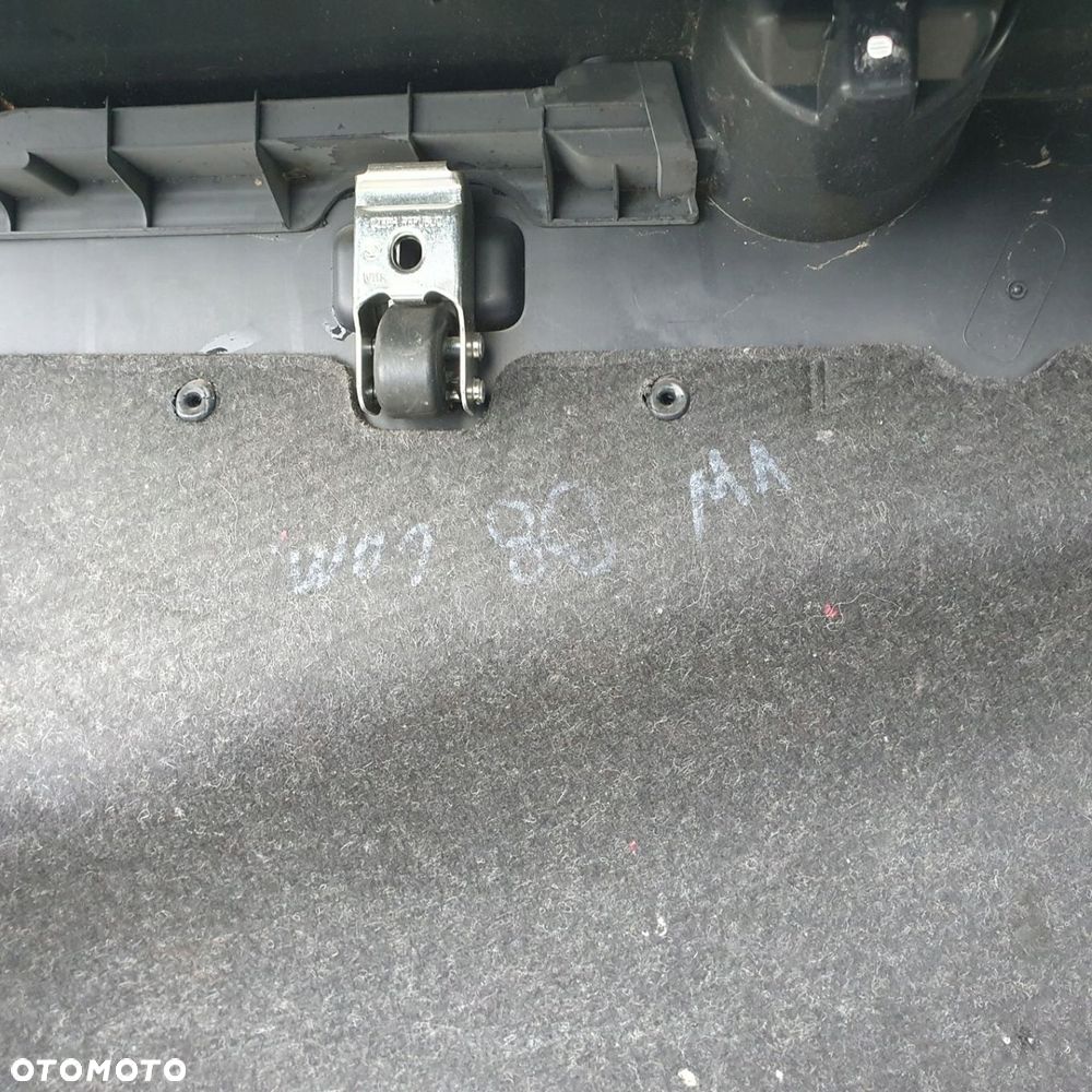 tapicerka bagażnika VW Passat B8 kombi - 8