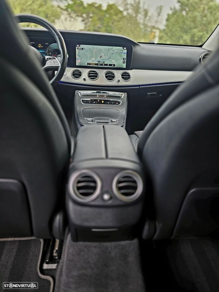 Mercedes-Benz E 300 — fotografia 12