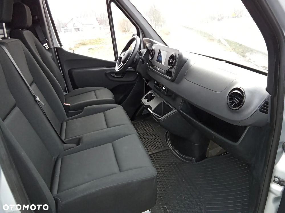 Mercedes-Benz SPRINTER - 18