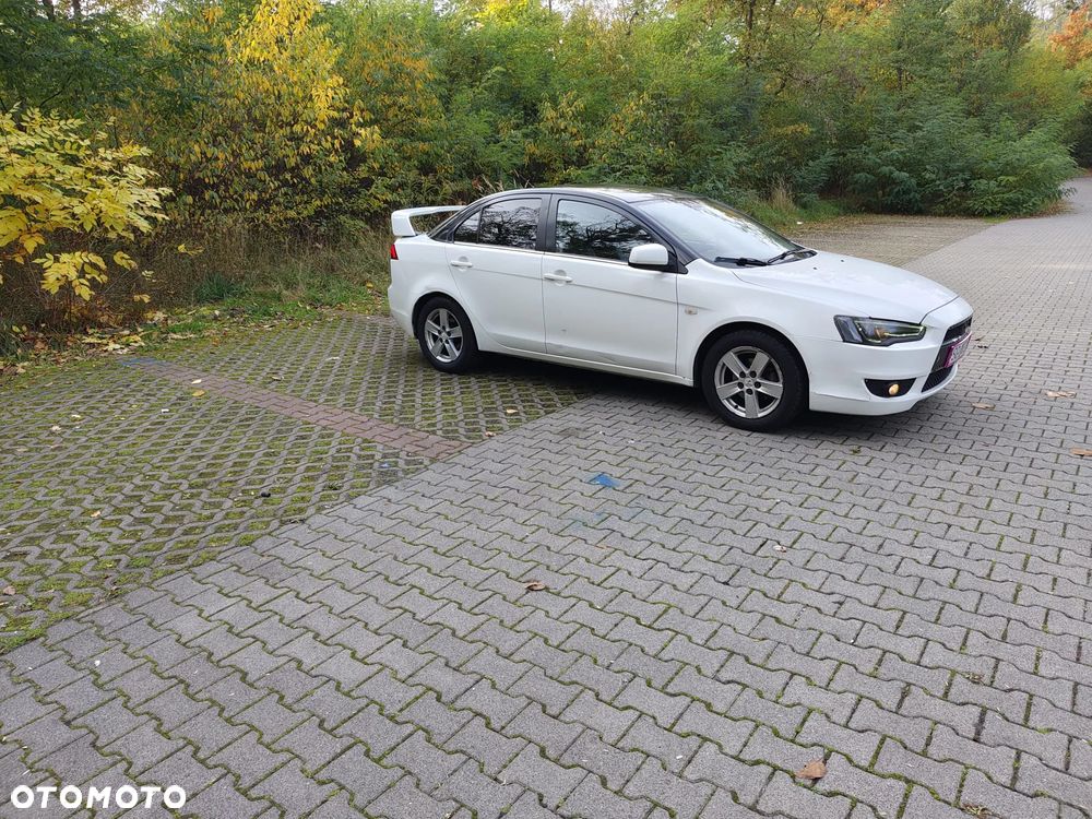 Mitsubishi Lancer 2012 photo 3