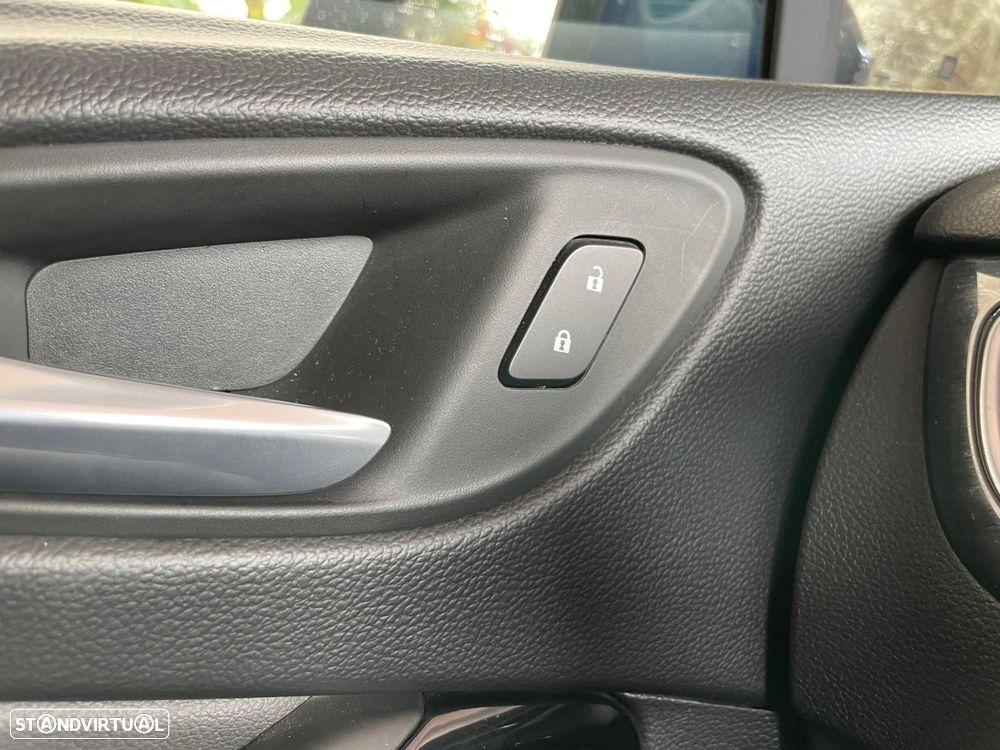 Opel Astra Sports Tourer 1.2 T Elegance - 17