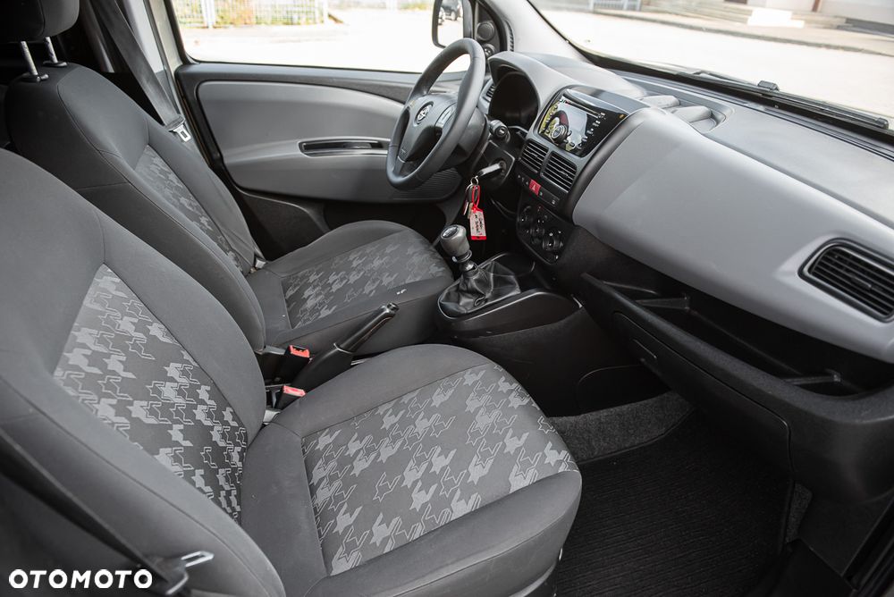 Opel Combo - 25
