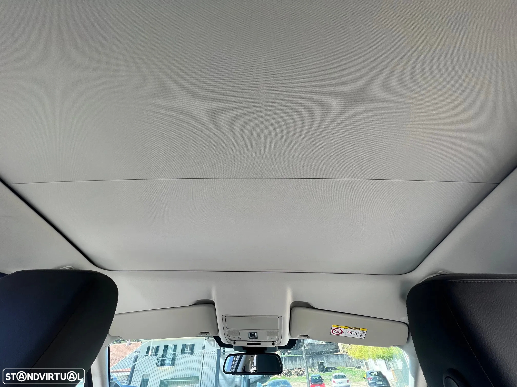Land Rover Discovery Sport 2.0 eD4 HSE - 43