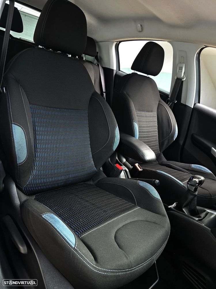 Peugeot 208 1.6 e-HDi Allure - 53